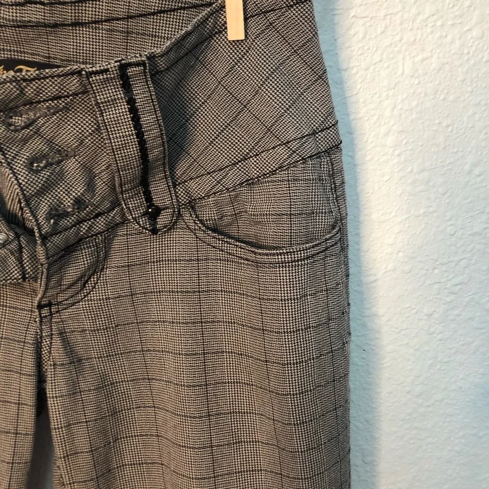 💜💜 The Toccs Checkered Euro Sized 42 Ladies Pants